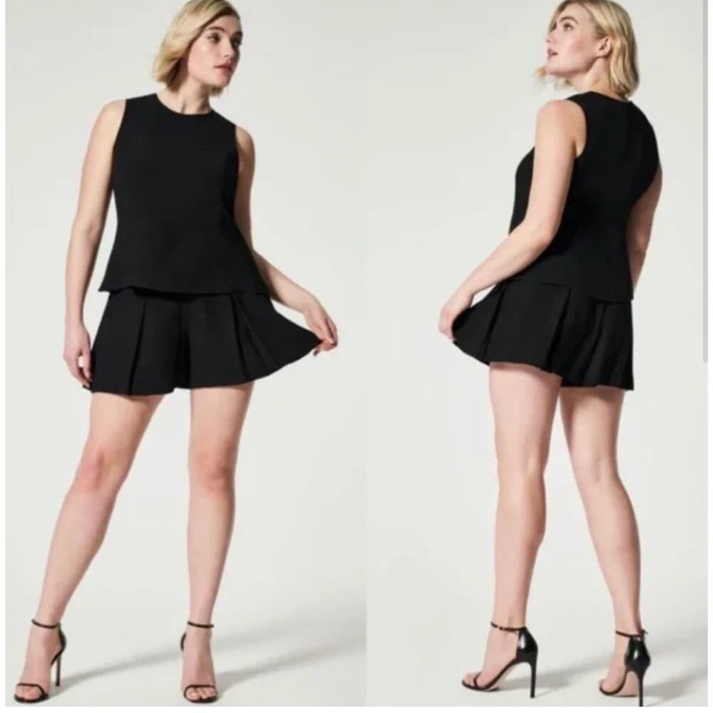 SPANX Carefree Crepe Pleated High Rise Pull On Shorts, Classic Black, Size L